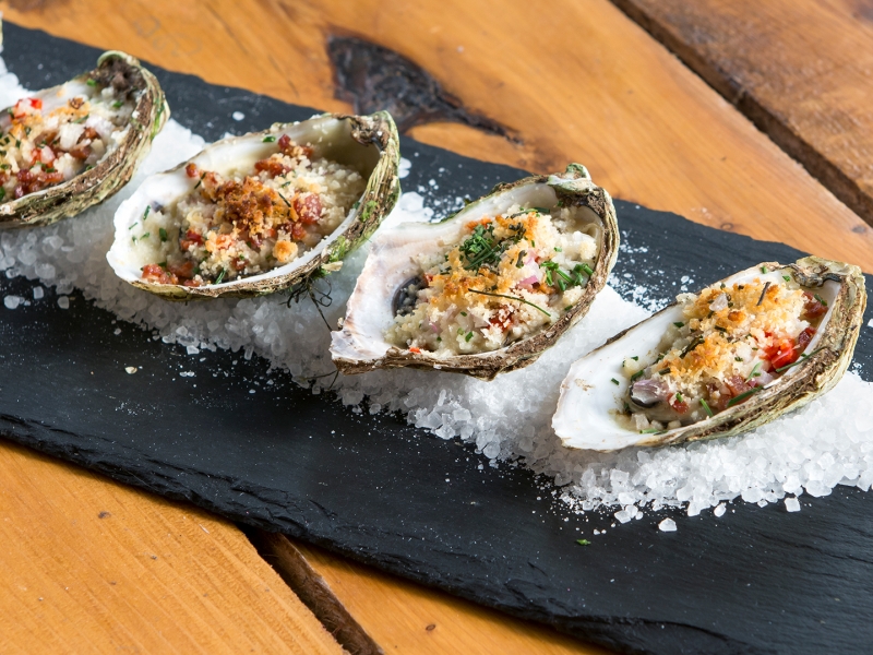 The Table Culinary Studio, oysters, plating