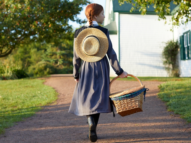 Anne of Green Gables, walking, hat