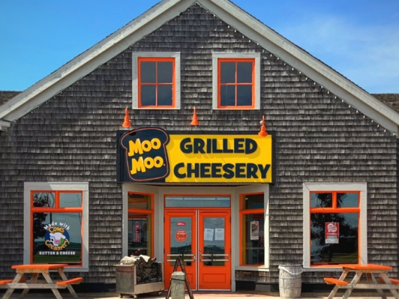 MOO MOO BBQ Grilled Cheesery